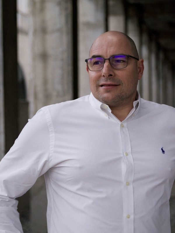 fc0b9c7a6111baa8f945e211112d8b69